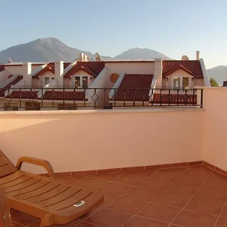 Apartment Town House Lissa Garden 12 *